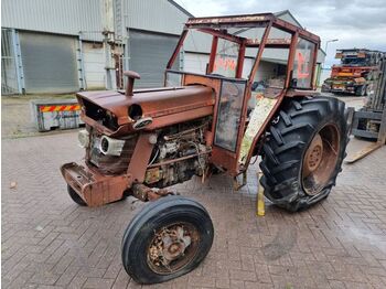 Трактор MASSEY FERGUSON 100 series