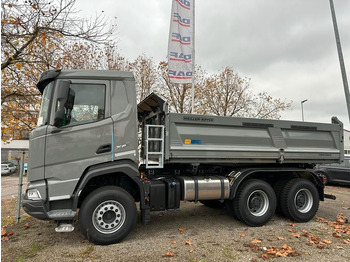 Самосвал DAF XF