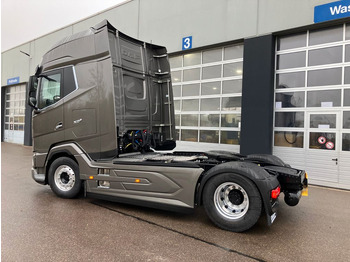 Новый Тягач DAF XG+ 530 FT 3x verfügbar: фото 3