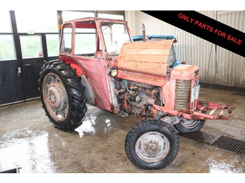 Трактор MASSEY FERGUSON