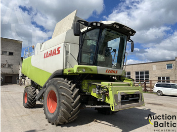 Зерноуборочный комбайн CLAAS Lexion 570