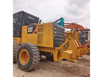 Грейдер CATERPILLAR 140H