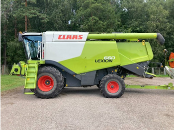 Зерноуборочный комбайн CLAAS Lexion 660