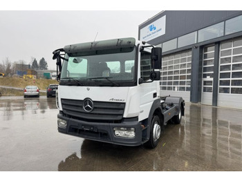 Крюковой мультилифт MERCEDES-BENZ Atego 1221