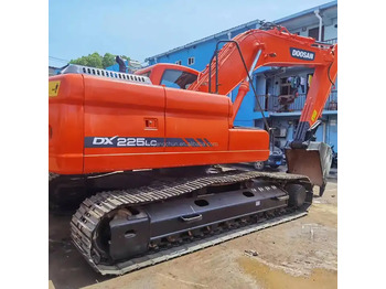 Гусеничный экскаватор DOOSAN DX225