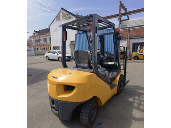 Used Forklift komatsu 3 Ton Triplex Mast Stage 4.5m Secondhand Japan Forklift в лизинг Used Forklift komatsu 3 Ton Triplex Mast Stage 4.5m Secondhand Japan Forklift: фото 5