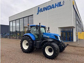 Трактор NEW HOLLAND T7.220