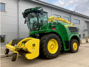 Кормоуборочный комбайн JOHN DEERE 8500