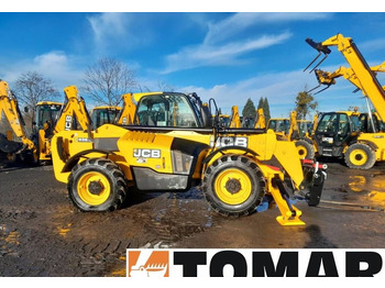 Телескопический погрузчик JCB