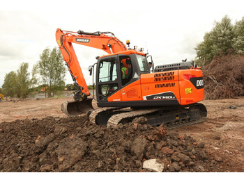 Гусеничный экскаватор DOOSAN DX140LC-5