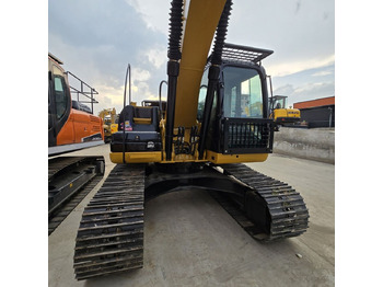 Гусеничный экскаватор CATERPILLAR 320DL