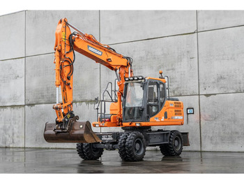 Колёсный экскаватор DOOSAN DX160W-3