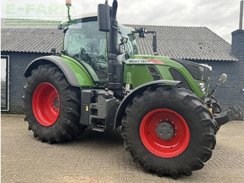 Трактор FENDT 724 Vario