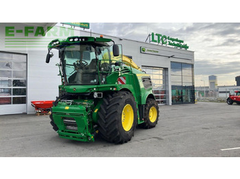 Кормоуборочный комбайн JOHN DEERE 8500