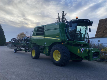 Зерноуборочный комбайн JOHN DEERE T550