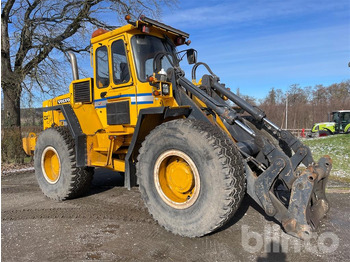 Колёсный погрузчик VOLVO L90