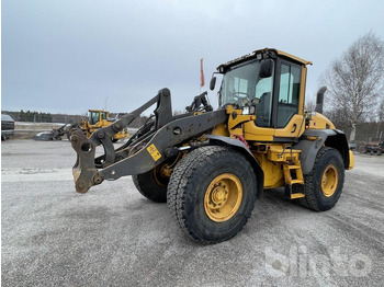 Колёсный погрузчик VOLVO L60