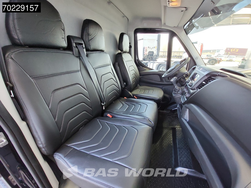 Новый Цельнометаллический фургон Iveco Daily 35S16 Automaat Black Edition L2H2 Airco Cruise Velgen 3500kg trekgewicht 12m3 Airco Cruise control: фото 9