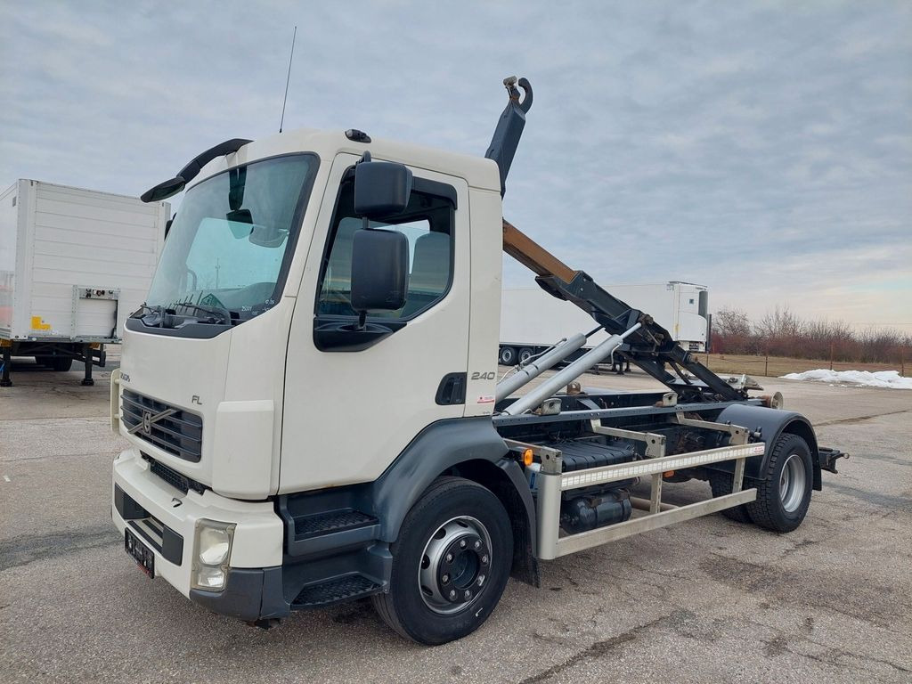 Крюковой мультилифт Volvo FL 250 B3C 4x2: фото 1