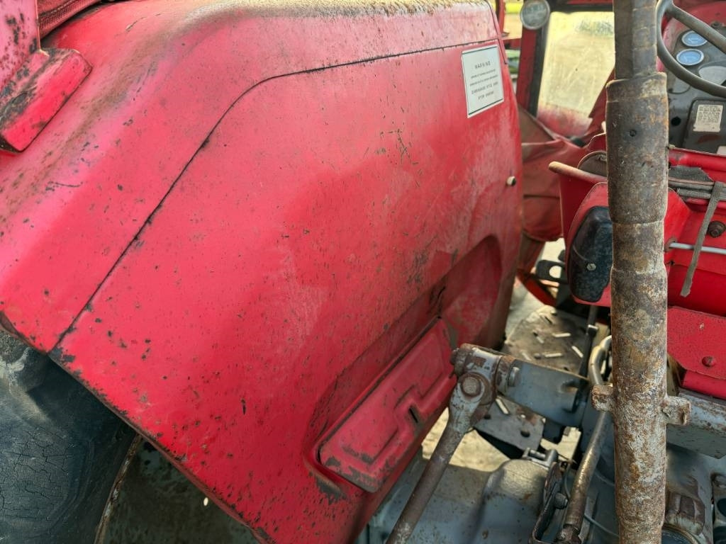 Трактор Massey Ferguson 165: фото 17