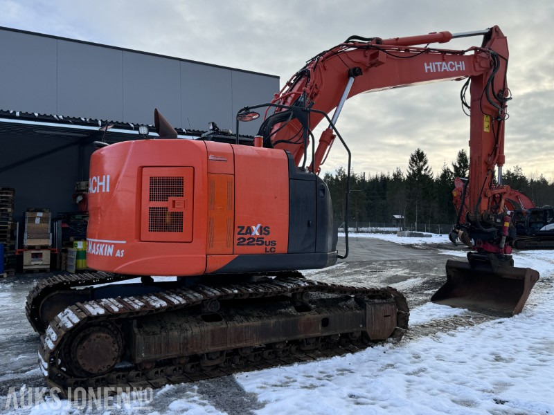 Экскаватор 2016 Hitachi ZX225USLC - Rototilt - Sentralsmøring - bunkringspumpe - Tiltrotator - Graveskuffe - Pusskuffe: фото 13