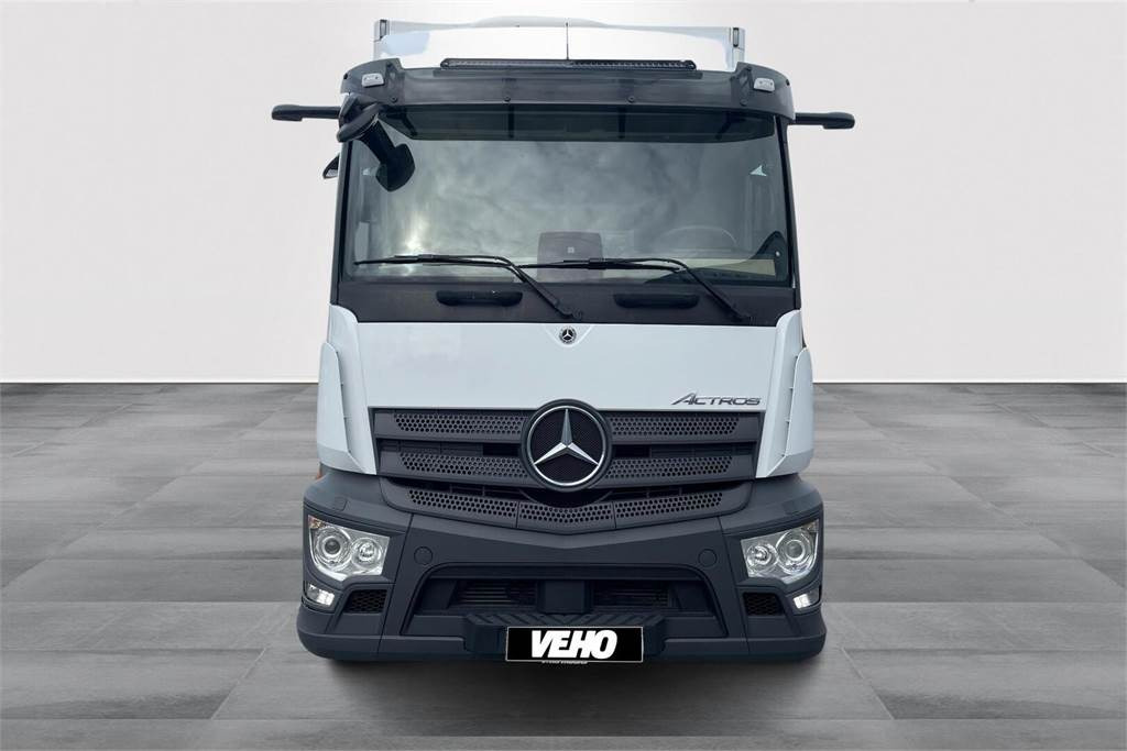 Грузовик с закрытым кузовом Mercedes-Benz ACTROS 1832L 4x2 8,4m Piako Umpikori: фото 8