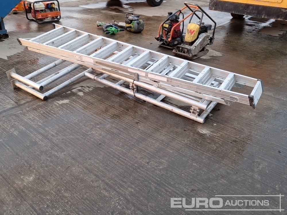 Строительное оборудование 11 Rung Aluminium Step Ladder, Aluminium Pop Up Access Platform (Board Missing): фото 7