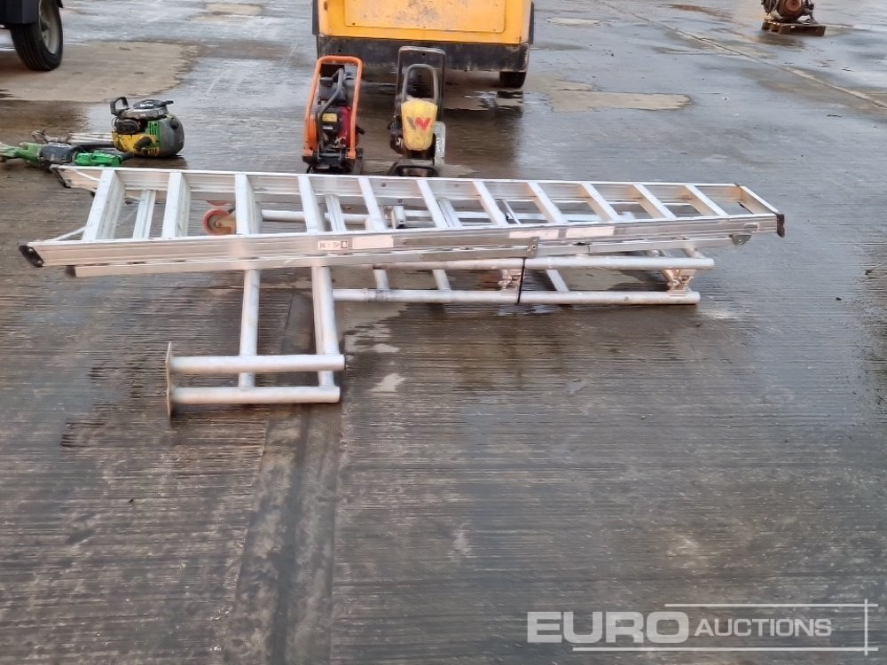 Строительное оборудование 11 Rung Aluminium Step Ladder, Aluminium Pop Up Access Platform (Board Missing): фото 6