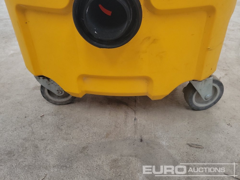 Строительное оборудование Dewalt DWV901L 110 Volt Industrial Vacuum Cleaner: фото 12