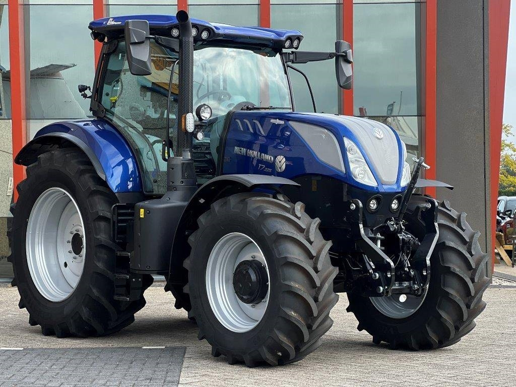 New Holland T7.225AC, BLUE POWER, Gps ready, air, 2024!!  в лизинг New Holland T7.225AC, BLUE POWER, Gps ready, air, 2024!!: фото 7